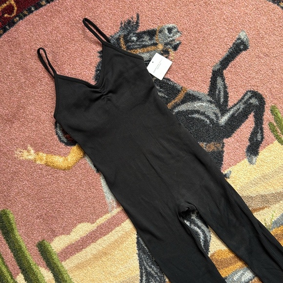 NWT AMERICAN EAGLE JUMPSUIT SEAMLESS - Picture 9 of 12
